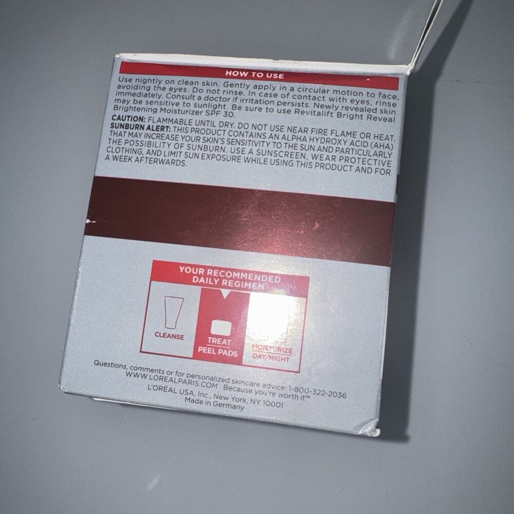 L’Oreal Revitalift Bright Reveal Peel Pads 30 Ct 10% Glycolic Acid Sealed - Picture 3 of 5